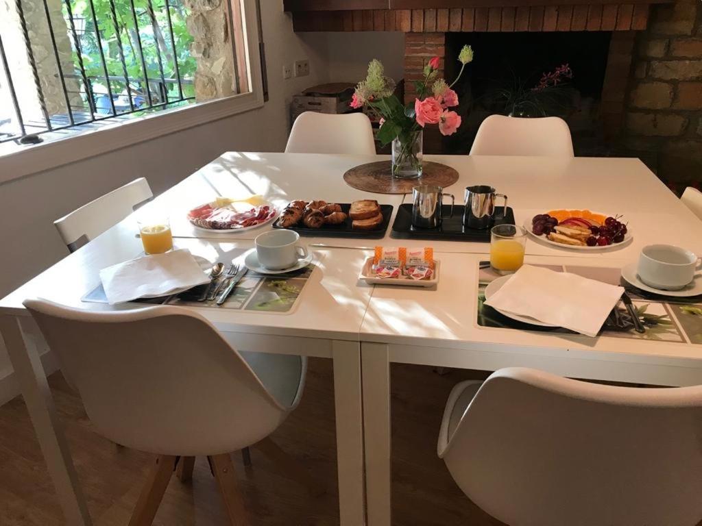 Els Avets De La Muga Bed & Breakfast Sant Llorenc de la Muga Ngoại thất bức ảnh