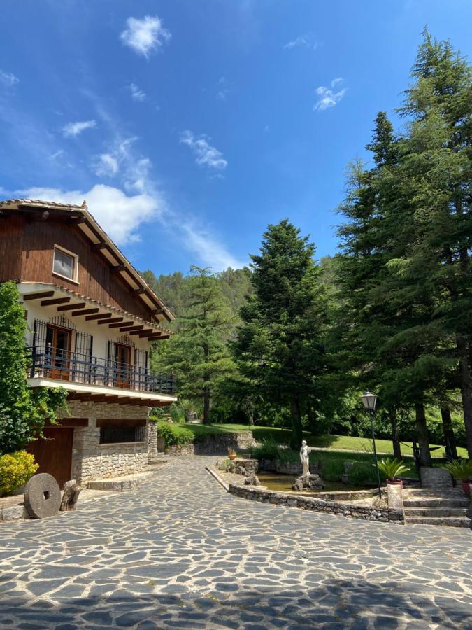 Els Avets De La Muga Bed & Breakfast Sant Llorenc de la Muga Ngoại thất bức ảnh